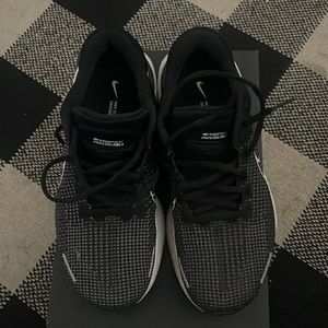 Nike invincible run 2